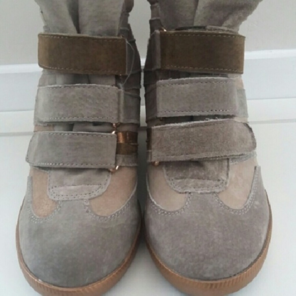 BCBG wedge sneakers